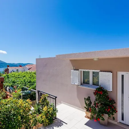 Adriatic Sunny 公寓 *