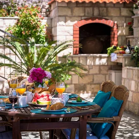 Adriatic Sunny 公寓 *