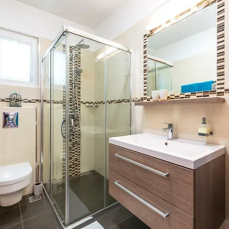 Adriatic Sunny 公寓 米利尼