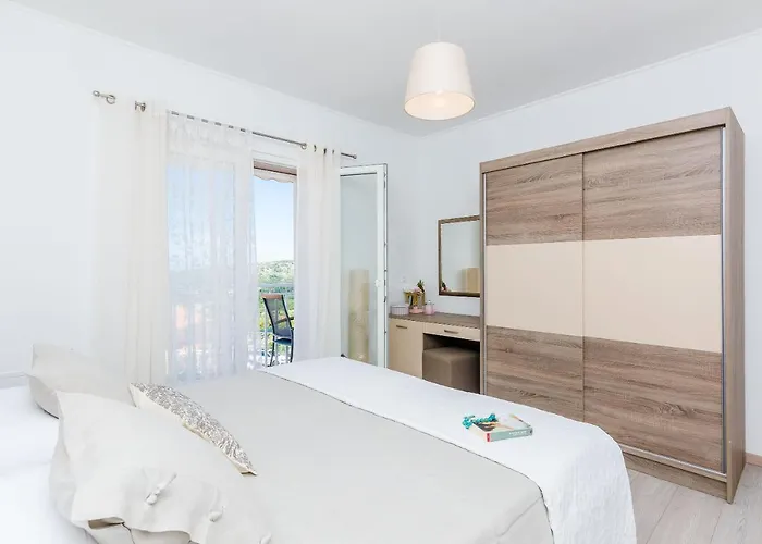 Adriatic Sunny مْليني